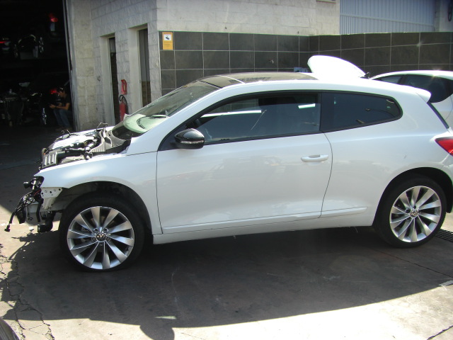 VOLKSWAGEN SCIROCCO 2.0 TDI 140CV