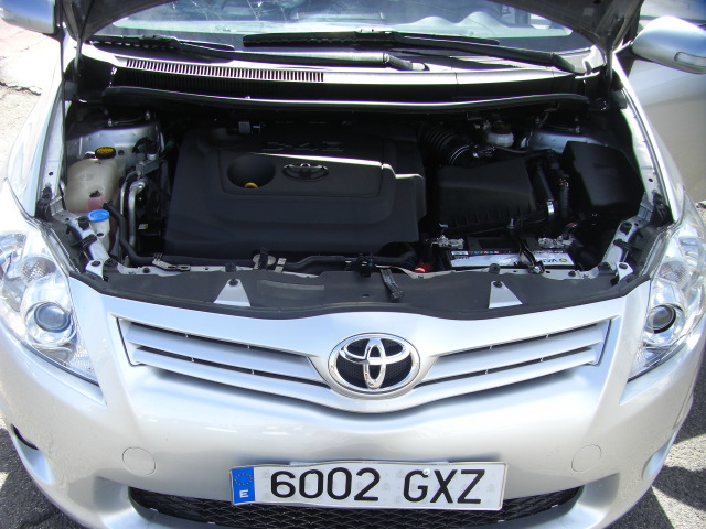 TOYOTA AURIS 1.4 D4D  ACTIVE AUTOMATICO 90CV