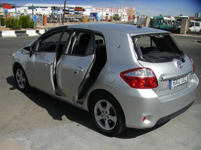 TOYOTA AURIS 1.4 D4D  ACTIVE AUTOMATICO 90CV