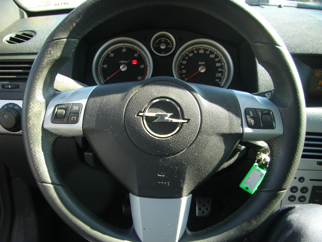 OPEL ASTRA GTC 1.9 CDTI 120CV