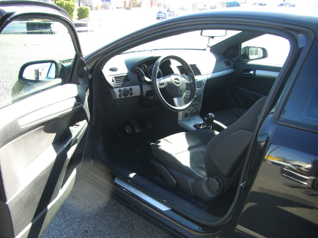 OPEL ASTRA GTC 1.9 CDTI 120CV