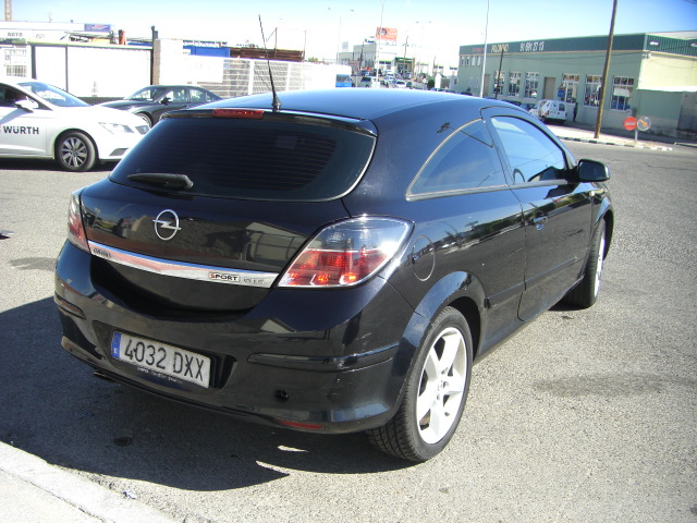 OPEL ASTRA GTC 1.9 CDTI 120CV