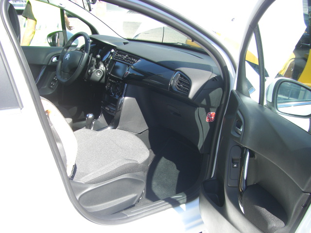 CITROEN C-3 PURETECCH COLLECTION 1.2 GASOLINA 82CV