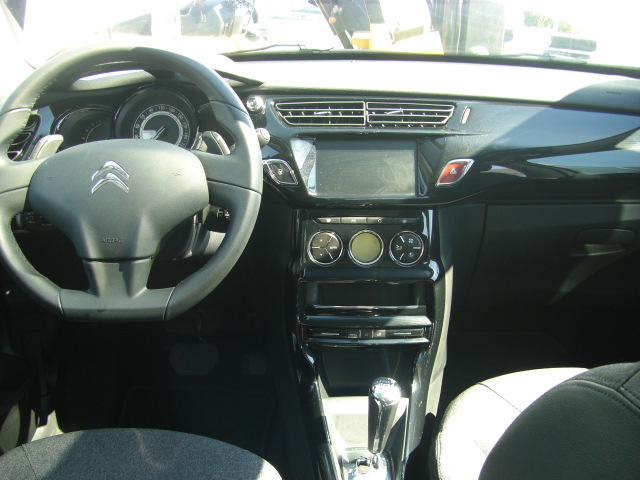 CITROEN C-3 PURETECCH COLLECTION 1.2 GASOLINA 82CV