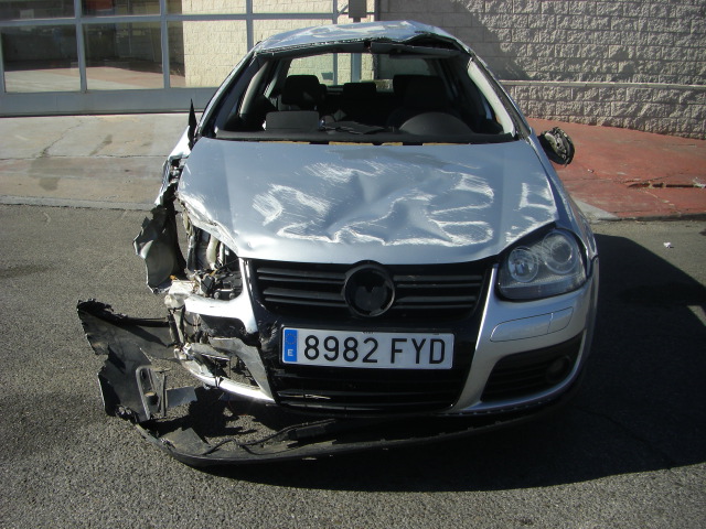 VOLKSWAGEN GOLF V 1.9 TDI 105CV