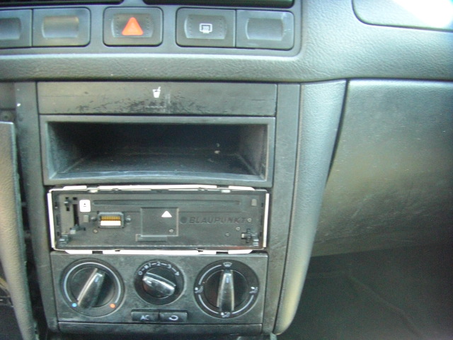 VOLKSWAGEN GOLF 1.9 TDI 90CV