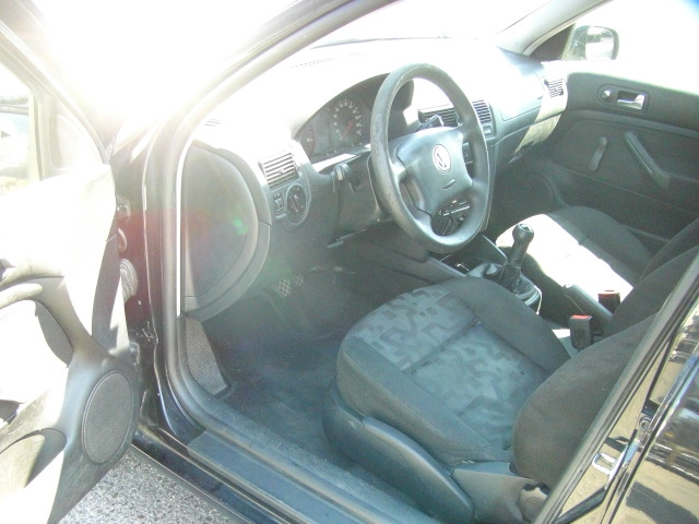 VOLKSWAGEN GOLF 1.9 TDI 90CV