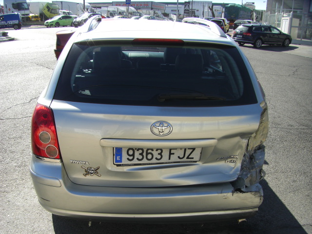 TOYOTA AVENSIS FAMILIAR 2.0 D4D 125CV