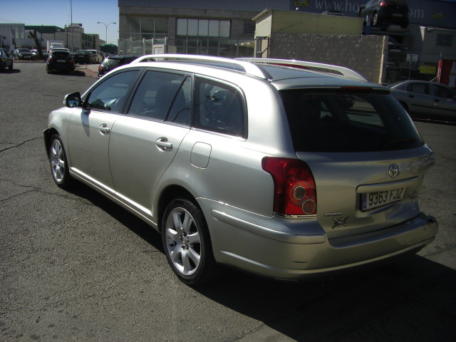 TOYOTA AVENSIS FAMILIAR 2.0 D4D 125CV