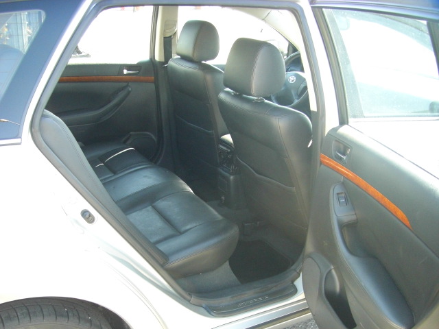 TOYOTA AVENSIS FAMILIAR 2.0 D4D 125CV