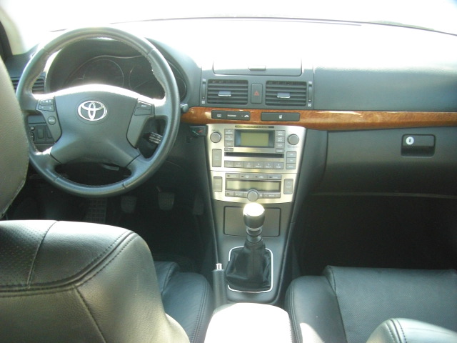 TOYOTA AVENSIS FAMILIAR 2.0 D4D 125CV