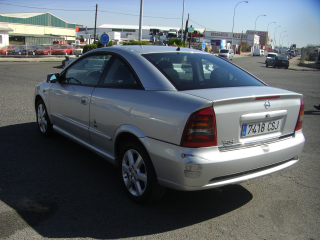OPEL ASTRA G COUPE 2.2 GASOLINA 145CV AUTOMATICO