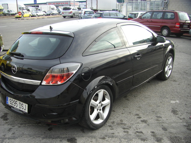 OPEL ASTRA 1.9 GTC 120CV