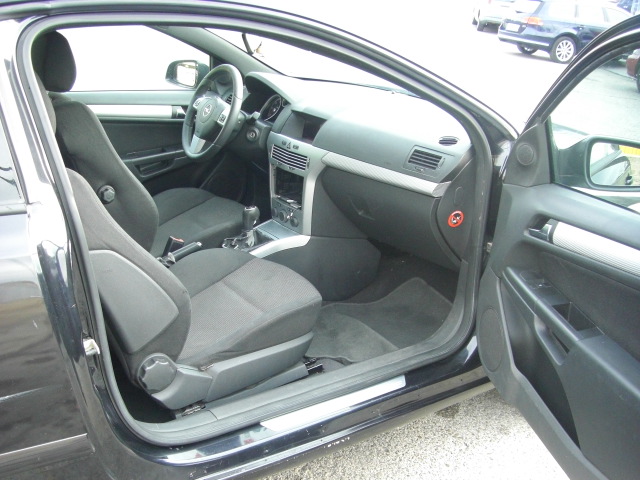 OPEL ASTRA 1.9 GTC 120CV