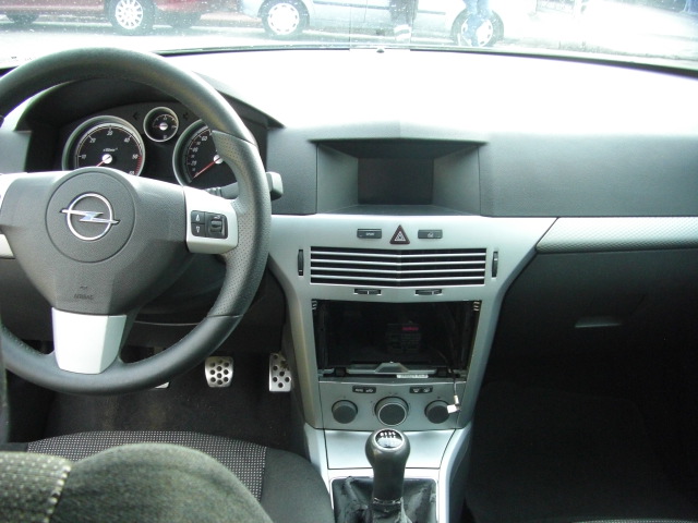 OPEL ASTRA 1.9 GTC 120CV