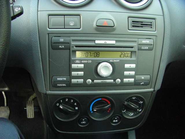 FORD FIESTA1.4 I 80CV