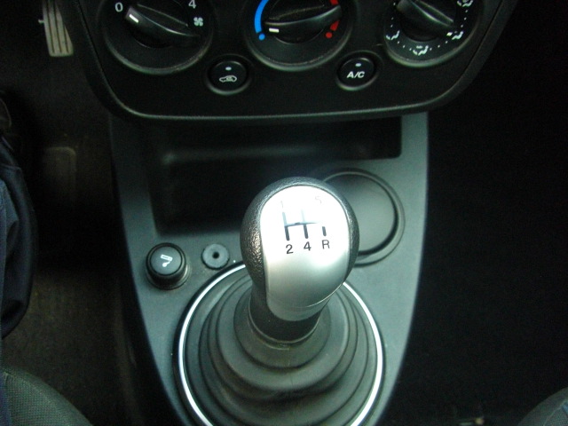 FORD FIESTA1.4 I 80CV