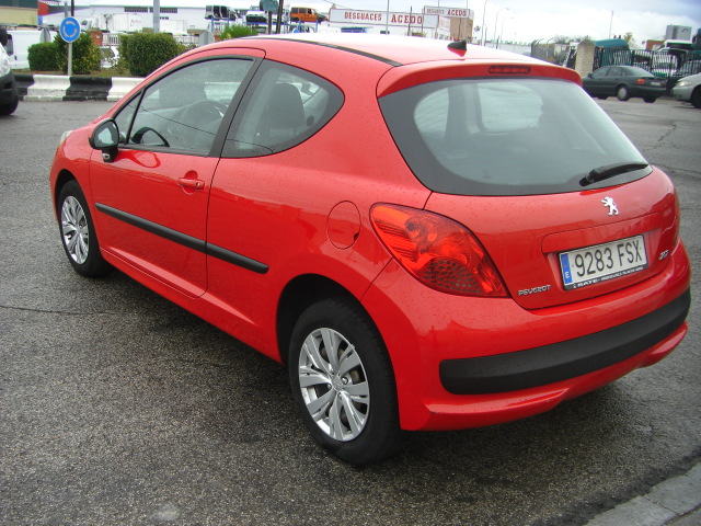 PEUGEOT 207 CONFORT 1.4 GASOLINA 95CV
