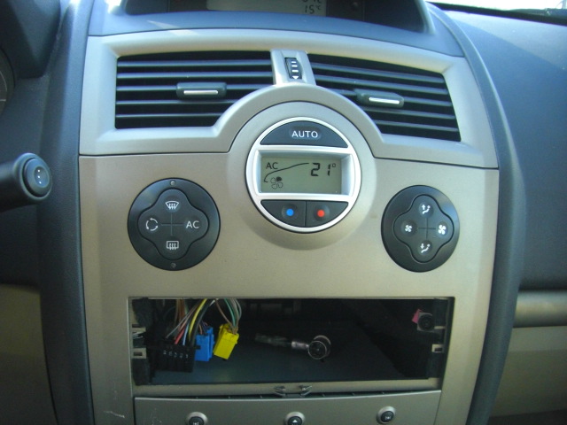 RENAULT MEGANE 2.0 GASOLINA 134CV