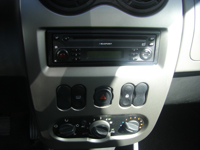 DACIA SANDERO 1.2 GASOLINA 75CV