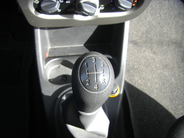 DACIA SANDERO 1.2 GASOLINA 75CV