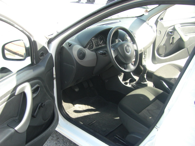 DACIA SANDERO 1.2 GASOLINA 75CV