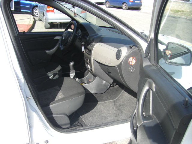 DACIA SANDERO 1.2 GASOLINA 75CV