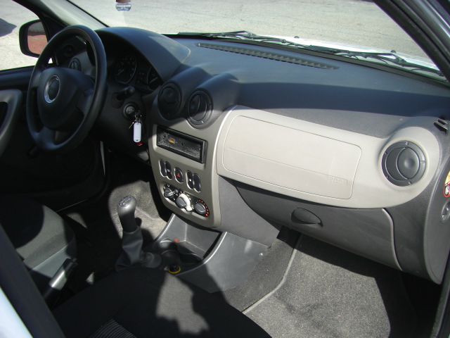 DACIA SANDERO 1.2 GASOLINA 75CV