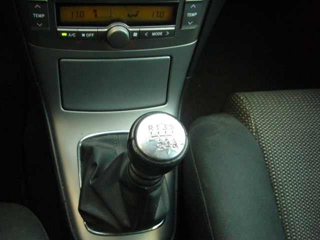 TOYOTA AVENSIS 2.2 D4D 138CV