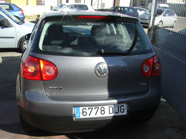 VOLKSWAGEN GOLF 1.9 TDI 105CV