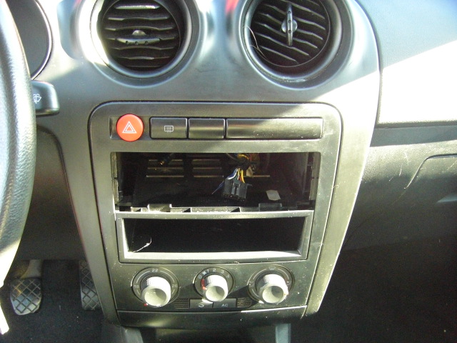 SEAT IBIZA II 1.4 GASOLINA 75CV