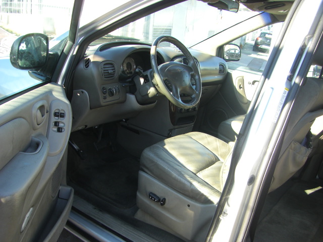 CRYSLER GRAND VOYAGUER 3.3 LX GASOLINA 182CV 7 PLAZAS