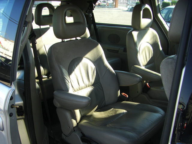 CRYSLER GRAND VOYAGUER 3.3 LX GASOLINA 182CV 7 PLAZAS