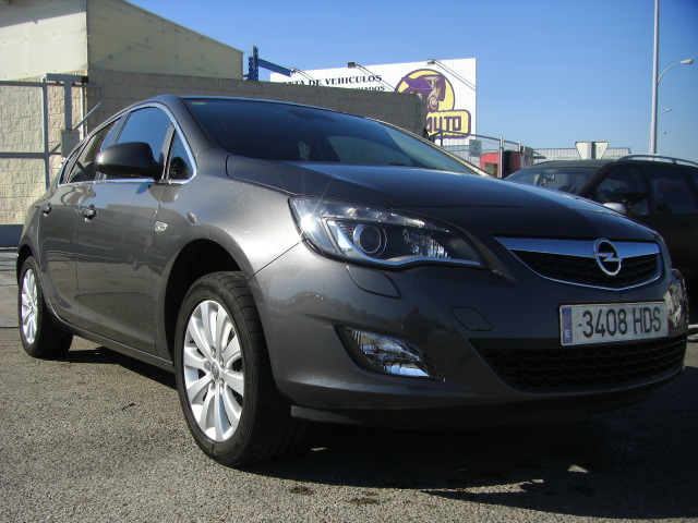 OPEL ASTRA 2.0 TDCI 160CV AUTOMATICO