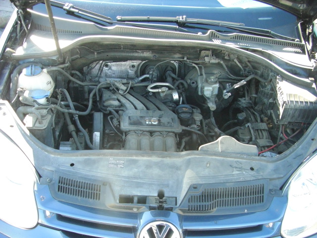 VOLKSWAGEN GOLF 1.6 GASOLINA 102CV