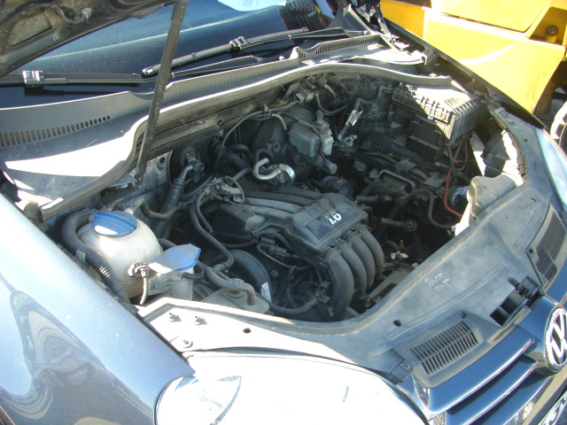 VOLKSWAGEN GOLF 1.6 GASOLINA 102CV