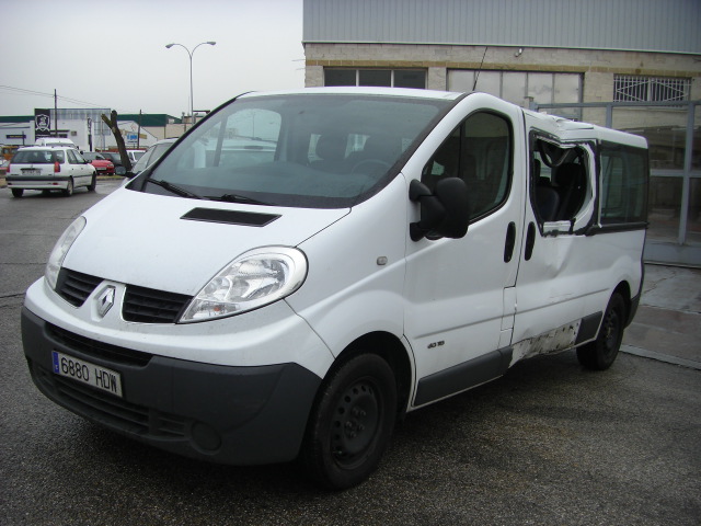 RENAULT TRAFIC 2.0 D 115CV 9PLAZAS
