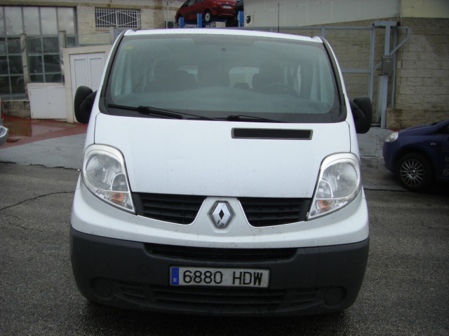 RENAULT TRAFIC 2.0 D 115CV 9PLAZAS
