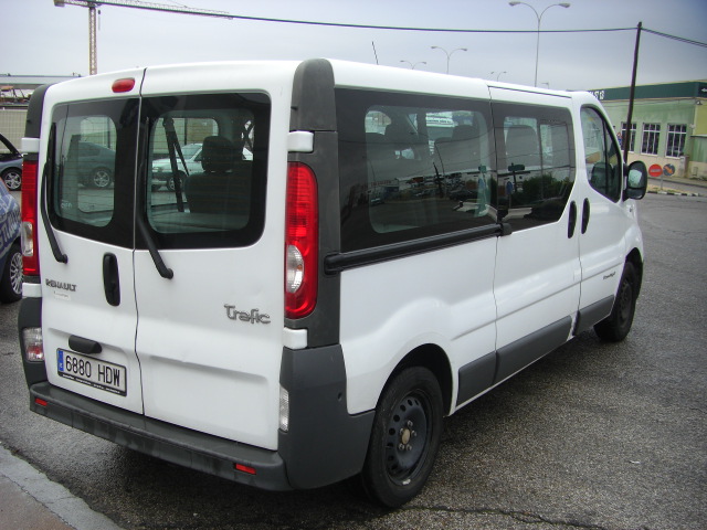 RENAULT TRAFIC 2.0 D 115CV 9PLAZAS