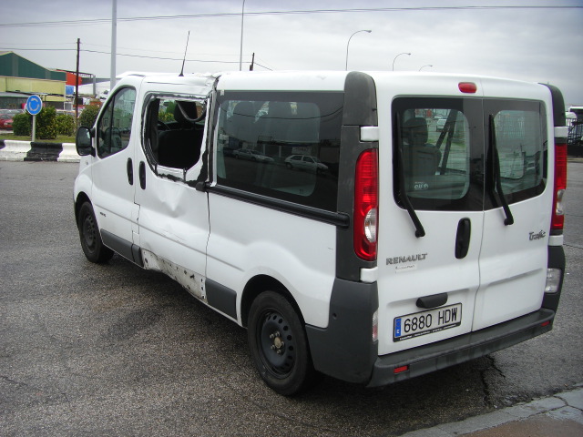 RENAULT TRAFIC 2.0 D 115CV 9PLAZAS
