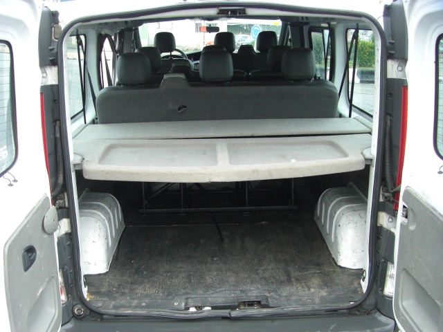 RENAULT TRAFIC 2.0 D 115CV 9PLAZAS