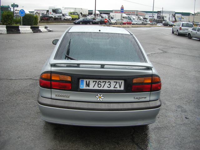 RENAULT LAGUNA 2.0 GASOLINA 137CV
