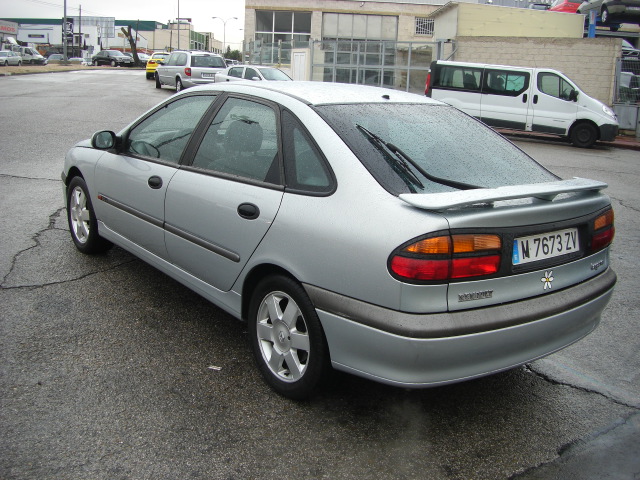 RENAULT LAGUNA 2.0 GASOLINA 137CV