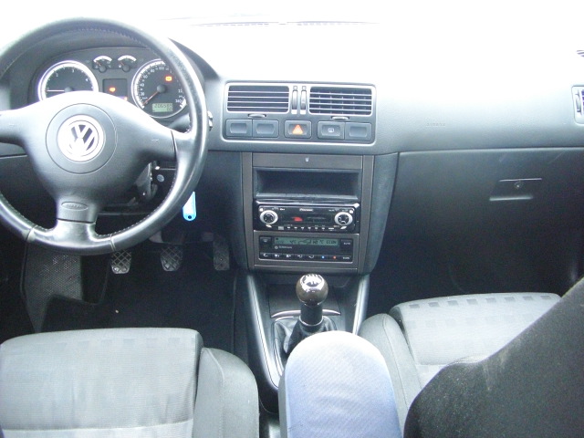 VOLKSWAGEN BORA 1.9 TDI 110CV