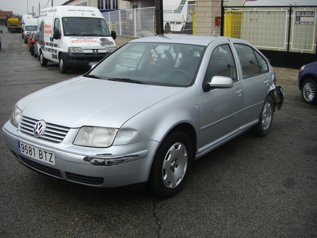 VOLKSWAGEN BORA 1.9 TDI 110CV