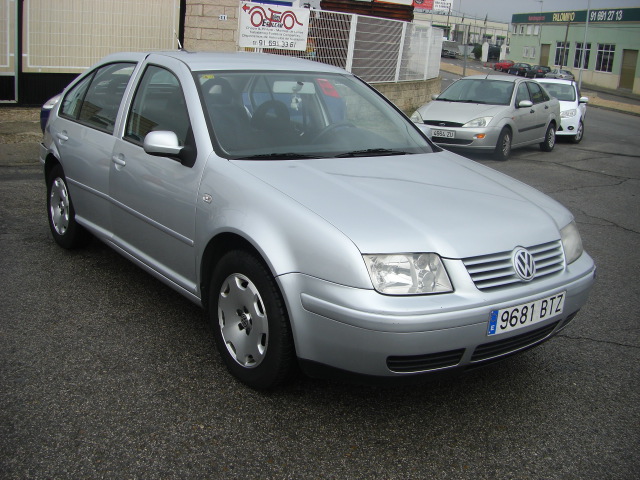 VOLKSWAGEN BORA 1.9 TDI 110CV