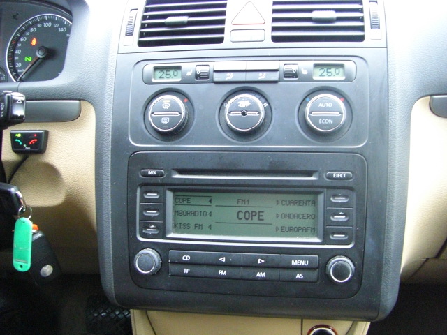 VOLKSWAGEN TOURAN 2.0 TDI 140CV DSG