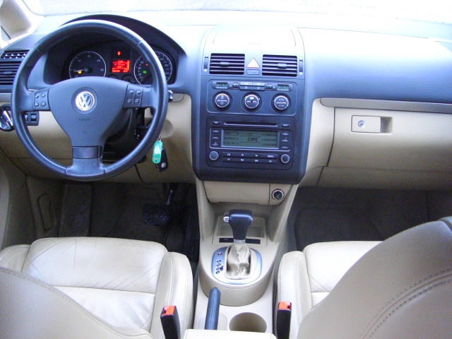 VOLKSWAGEN TOURAN 2.0 TDI 140CV DSG