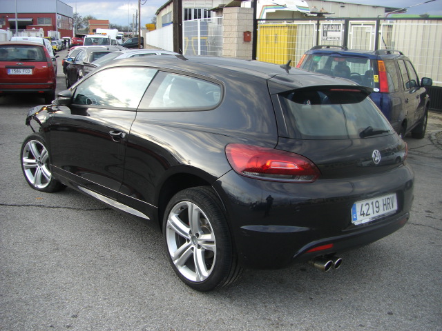 VOLKSWAGWN SCIROCCO 2.0 TDI 140CV