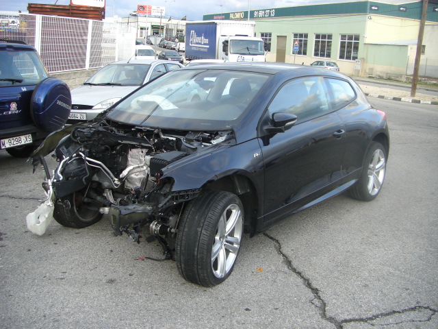 VOLKSWAGWN SCIROCCO 2.0 TDI 140CV